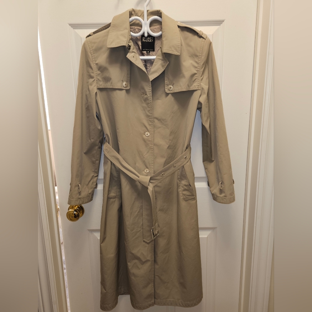 Hilary Radley Classic Beige Trench Coat.  85%nylon/15%spandex.  Women's 8